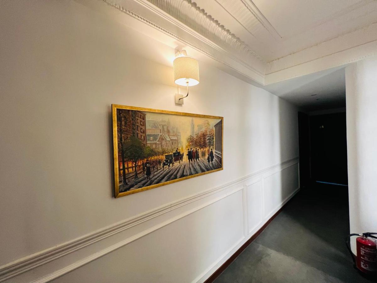 ホテル Casa Navid マドリード エクステリア 写真